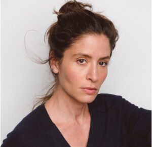 Mercedes Mason Instagram - No retouching done…but apparently someone fingered my pet dog in the second photo as I look distraught about it. Obviously. 

@bn_photography_ didn’t do the fingering