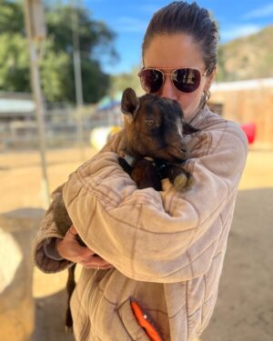 Mercedes Mason Instagram - A year in quick review. Can’t believe I’m another year older and another year more immature. My boys are happy and healthy. I’ve started painting again. The world is falling apart which makes me hyper aware how blessed and grateful I am to have the life I have. Thank you to friends and strangers alike who have wished me a HBD. 🥰
#happybirthdaytome🎉
#thepaintingisstillaworkinprogress