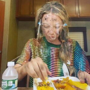 Meredith Hagner Instagram - acting is glamorous and don’t let anyone tell you otherwise