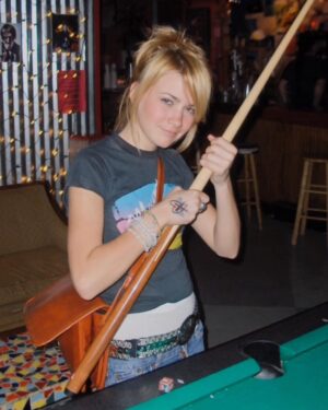 Meredith Hagner Instagram - I was a teenage dirtbag, baby.