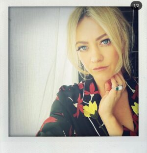 Meredith Hagner Instagram - Zoom press for @searchpartymax in my PJS aka @maisonvalentino aka the only thing I ever want to wear ever again in my life @ecduzit dreamy Calgary glam by @cultlueur @alignstudio_yyc