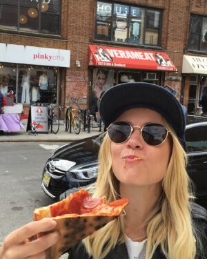 Meredith Hagner Instagram - How basic is it to “miss New York” but I really miss New York today