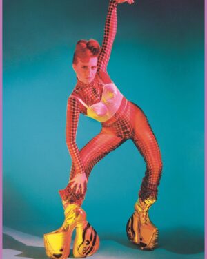 Merel Baldé Instagram - Als superhero in @mirror_mirror_magazine 

Photography @philinevandenhul 
Production @phil.and.phill
Styling @marjabennenbroek
Make-up and Hair: @iriszuidema 
❤️❤️❤️