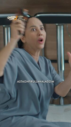 Meriam Bellina Instagram - Diapain tuh si Mamah sama Evan? 

Keudeng deui jawabannya di Bioskop 16 November 🤫

#GampangCuanFilm