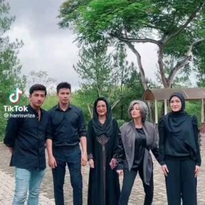Meriam Bellina Instagram - Kita mah squad yg doyan goyang ahaaaay