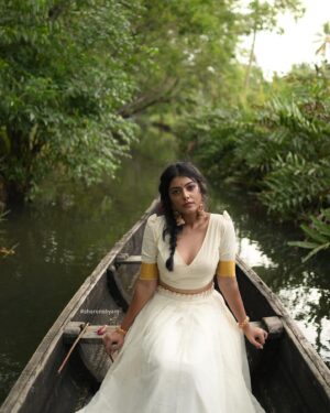 Merin Philip Instagram - Write a caption... Pic - @sharon.shyam 

Gorgeous : @merinmaryphilip 

Hair & Makeup : @soumyashyam_makeupartist 

Accessories : @urvasi_ernakulam 

Outfit : @kiara_btq 

Special thanks @dibeeshdas 

@sunuprathapan 

@_ajmalaju___ 

@signaturebysiva 

@jishnurejimon 

—————————————-
@nikonindiaofficial Z9
——————————————

#sharonshyam #sharonshyamphotography #storiesbysharonshyam #trendingsong #instareels #instalikes #weedingphotography #weedingreels #reelskerala #réel #reelsindiaofficial #reelsitfeelsit #trendingreels #verityreels #veritybook ##weedinghairstyle #weddingmoments #reelsfeelit ❤️#reelsnew #reelvideo #reelsinstagram❤️💯 #reelskeralaofficial #creativephotography #creativeminds #creativeminds #nikonindiaofficial
#nikonindia #onam Pic - @sharon.shyam 

Gorgeous : @merinmaryphilip 

Hair & Makeup : @soumyashyam_makeupartist 

Accessories : @urvasi_ernakulam 

Outfit : @kiara_btq 

Special thanks @dibeeshdas 

@sunuprathapan 

@_ajmalaju___ 

@signaturebysiva 

@jishnurejimon 

—————————————-
@nikonindiaofficial Z9
——————————————

#sharonshyam #sharonshyamphotography #storiesbysharonshyam #trendingsong #instareels #instalikes #weedingphotography #weedingreels #reelskerala #réel #reelsindiaofficial #reelsitfeelsit #trendingreels #verityreels #veritybook ##weedinghairstyle #weddingmoments #reelsfeelit ❤️#reelsnew #reelvideo #reelsinstagram❤️💯 #reelskeralaofficial #creativephotography #creativeminds #creativeminds #nikonindiaofficial
#nikonindia #onam