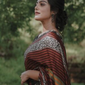 Merin Philip Instagram - Twirling into the weekend 🫀

Videography: @swaragchikku
Mua: @alagne_signature 

#promotions#videography#newreels#railingoligal#tamilsongs#actor#poser#gratitude#merinphilip