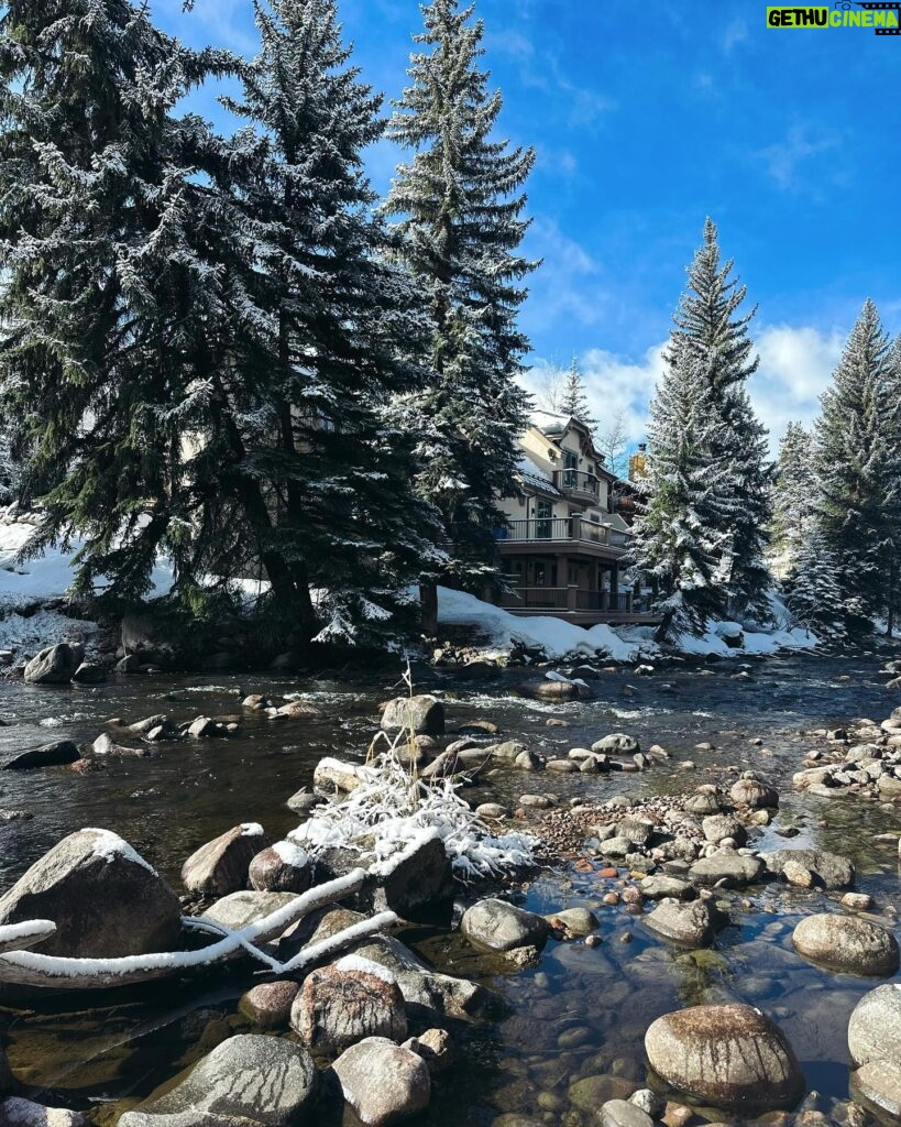 Merritt Patterson Instagram - Colorado Moments ✨ ft. Cold creek plunges, crafts and ACOTAR