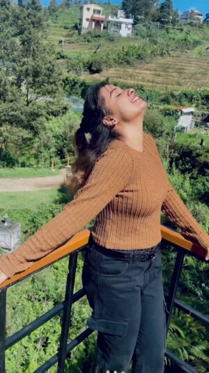 Mersheena Neenu Instagram - 🤍