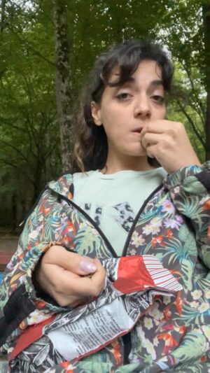 Merve Polat Instagram - Boşluğuna gelip evlenenler yoruma😂Eşine gönder🤌🏽