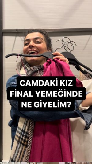 Merve Polat Instagram - HANGİSİNİ GİYDİM?😉MERAK EDENLER SONRAKİ REELSA KOŞUYOR😇
FAVORİNİ YORUMA YAZ ✍️ELBİSE ARAYANA GÖNDER🤟🏽
#style #zara #elbise
