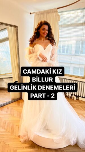 Merve Polat Instagram - GELİNLİK ARAYANA GÖNDER👰🏽‍♀️FAVORİNİ YORUMA YAZ ✍️ 
Benimki 3 
#wedding #weddingdress #gelinlik #düğün #camdakikız