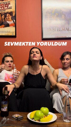 Merve Polat Instagram - SEVMEKTEN YORULANLARA ve SEVİLMEK İSTEYENLERE YOLLA 😂😂😂 

@niluferfrfr @ladymalumat @bkmmutfakcomedyclub GIRLZNIGHTOUT kulis muhabbetleri

#sevgi #yıldıztilbe #love #aşk #cumartesi #cumartesigecesi #kizkiza
#comedy #relationships #ilişkiler #relationshipgoals
