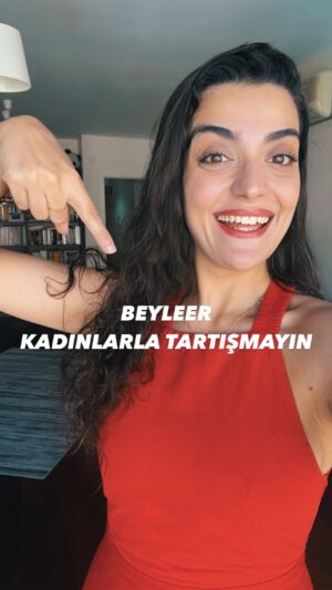 Merve Polat Instagram - Beyine yolla😂Kadınlarla tartışmayın beyleeeer 😂

#ilişkiler #relationships #relationshipgoals #kadın #erkek