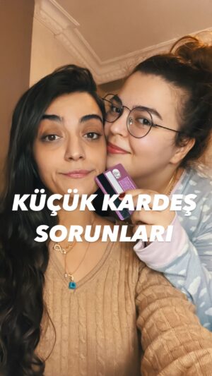 Merve Polat Instagram - KÜÇÜK KARDEŞ SORUNSALI😂kardeşine yolla ve etiketle✈️

#baharcandan #seyhansoylu #nihalcandan #abla #kardeş #kardeşlik #sisterhood