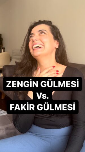 Merve Polat Instagram - Fakirin Yüzü GÜLÜR MÜ? 
ZENGİN - FAKİR DEMEDEN HERKESE GÖNDER AZICIK GÜLELİM😂😂 SEN NASIL GÜLÜYORSAN YORUMA EMOJİ YA DA RANDOMU YAPIŞTIR 😂😂😂
#camdakikızdizi #comedy #eğlence