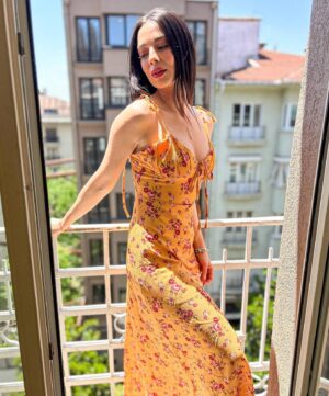 Merve Sevi Instagram - today 🧡✨