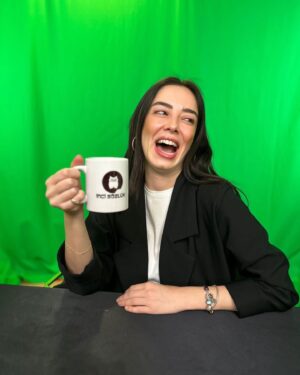 Merve Sevi Instagram - Bugün İnci Sözlük’te sizden gelen soruları cevapladım🤳📹

Yakında @incicaps @incisozluktv