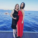 Merve Sevi Instagram - Seninle paylaşmak istediğim daha çok anı var. 🤍 Anneler gününüz ballı olsun🌸