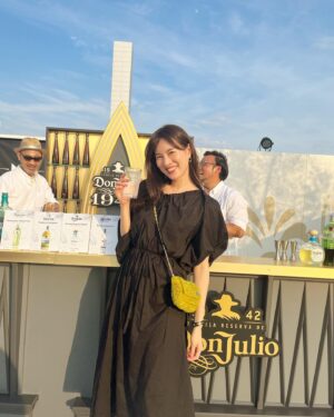 Mew Azama Instagram - 🍹🥂🍻🍾🍸

キラナガーデン豊洲で開催された
「DIAGEO WORLD CLASS 2023 JAPAN FINAL」へ
　

この素晴らしいロケーションの中、美味しいテキーラやウイスキーをいただき最高のひとときでした💜

外で飲むお酒って本当に美味しいですよね😍
　
　
#Worldclassjapan2023
#お酒は二十歳になってから
#pr