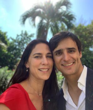 Mey Santamaría Instagram - Cada día más agradecida, orgullosa y enamorada de ti @philiptimmermann 🥂 Éxito con @catachile #agradecida #enamorada  #orgullosa
