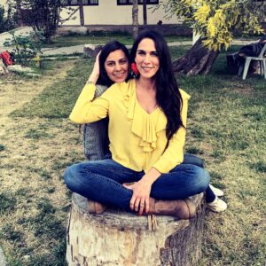 Mey Santamaría Instagram - Feliz cumpleaños mi niña linda!!! @m_ffernandaa Que DIOS te colme de Bendiciones en esta nueva vuelta al Sol y nos podamos acompañar toda la vida!!! #felizcumpleaños #hermanasdelalma #bendicionesparati