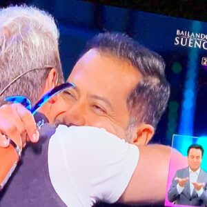 Mey Santamaría Instagram - Maravilloso @pedroruminot 👏🏼👏🏼👏🏼👏🏼 felicidades amigo! Merecidas las gaviotas! Reí de lo lindo!!! 🙏🏼🙌🏼💕 Bendiciones! #viña2020 #generoso