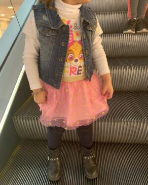 Mey Santamaría Instagram - Y llegó el día en que mi hija 💓decidió lo que quería ponerse  de principio a fin! 😍 #mundodechicas #niñitas #locadeamor Buen Viernes a todos!!!! 🙌🏽💞🙏