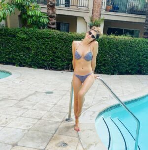 Mia Serafino Instagram - C’est l’été !