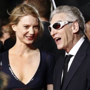 Mia Wasikowska Instagram - Beeeest #miawasikowska #davidcronenberg #mapstothestars #cannesfilmfestival #cannes