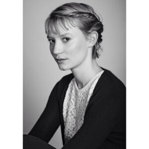 Mia Wasikowska Instagram - #miawasikowska