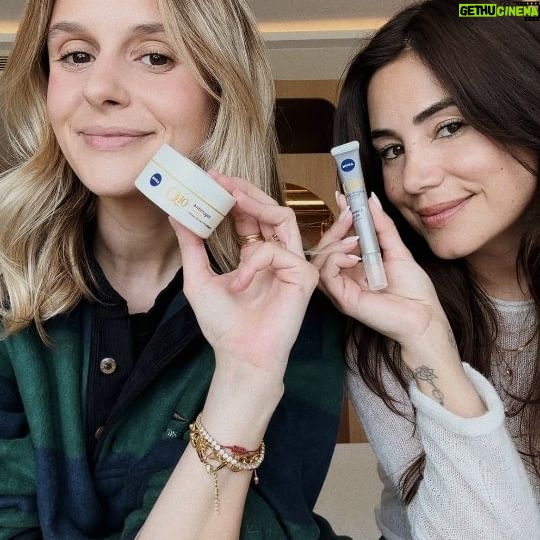 Mia Rose Instagram - A Mafs e eu testámos o Sérum de Preenchimento Localizado Q10 da @nivea juntas, que promete preencher as rugas mais vincadas em apenas 5 minutos 🫢 E os resultados surpreenderam MESMO! NIVEA never fails us 💙 #NIVEA #NIVEAQ10 #NiveaPortugal #AVidaCriaRugas #MaisEmoçõesMenosRugas [pub]