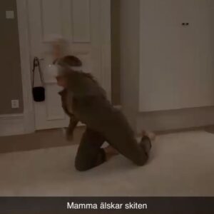 Mia Skäringer Instagram - 🦍💨 Passa sig!