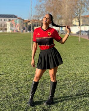 Micaela Reis Instagram - FORÇA ANGOLA 🇦🇴

Obrigada por nos fazerem sentir vivos e inspirados! 🇦🇴❤️