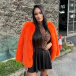 Micaela Reis Instagram - Hoje celebramos o adeus ao @conversasaosul, com reencontros de pessoas que há muito tempo não via :) Foi tão bom!! Não percam hoje, às 21h o último @conversasaosul na RTP África!! A ti David parabéns por teres apresentado este programa de forma tao brilhante. Can’t wait to see what the future holds for you 🤍 ** Vejam o último vídeo 😅😂
