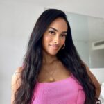 Micaela Reis Instagram - Girlsssss este post é para vocês 💖 Perguntam-me sempre quem aplica o meu cabelo, que fica sempre com um resultado natural. A responsável por fazer as minhas aplicações ( costura e fio-a-fio) chama-se Mimi ☺️ Além de aplicar, pinta, corta e faz penteados lindos 💖 Deixo-vos aqui o insta dela para fazerem as vossas marcações @mimidossantos3