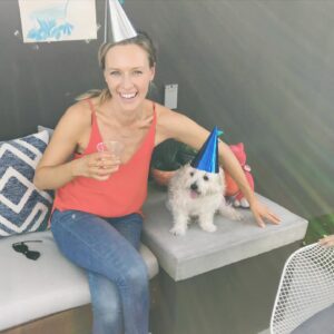 Michaela McManus Instagram - Fifteen years of you sleeping in the crook of my knees every night. I will forever miss you, Sully. Rest easy, little love. The sweetest dog that ever lived. 🤍
