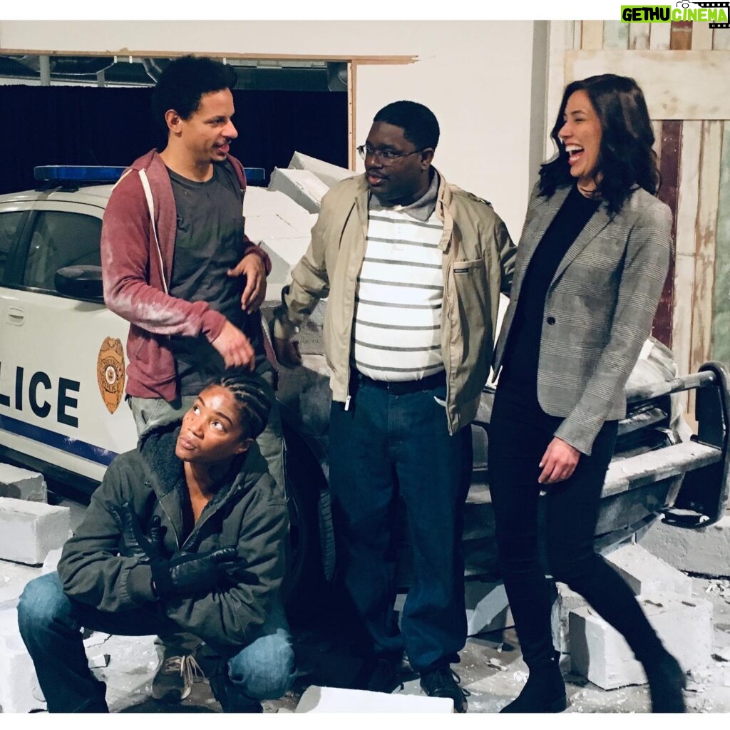 Michaela Conlin Instagram - Bad Trip is streaming now on @netflixfilm 💥💥@badtripthemovie