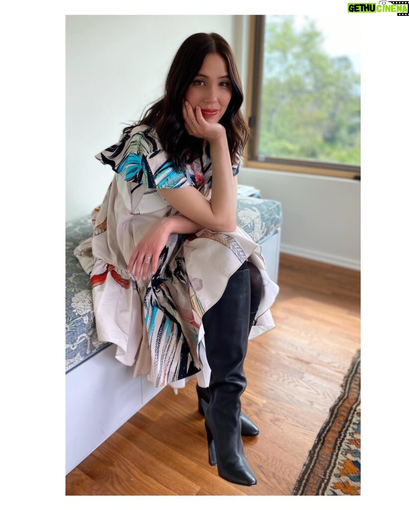 Michaela Conlin Instagram - Dressed up for the first time in a long time to do some press for @badtripthemovie! Here's me and my sleeves trying to look casual. Bad Trip hits @netflixfilm @netflixisajoke March 26 💥💥