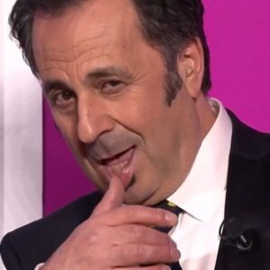 Michela Giraud Instagram - se vuoi fare un bel regalo e non vuoi presentarti a mani vuote ecco quello che fa per te : regala 'N OMO!

@primevideoit 
#loltalentshow