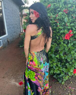 Michele Plaia Instagram - Kauai smoke. Literally the name of the strip mall store I strolled up to eat near by- wearing this. A series of smoke, wilted flowers and horns proceeded later. 🔥🚗💨🌺😜 

P.S. outfit designed by me :)