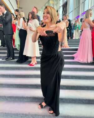 Michelle Collins Instagram - My main flaw is I am too obsessed with supporting the arts!! What a night at the @ypcoperaballet celebrating so much incredible talent. A special thanks to my Dutch ambassador @benfleetwoodsmyth for the invitation, @couturehippie an essential worker (wingwoman/photog) & one of the best @normanvladimir for letting me walk my first Dutch red carpet!! 😍
Dress: @gauravguptaofficial 
Jewels/bag: @prada 
Shoes: @stevemadden 
Hair/makeup: lil ol me 
Spray tan: Serbian woman in Stockholm 👑