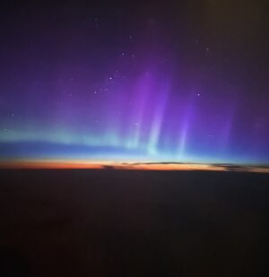 Michelle Collins Instagram - I picked a good night to fly home 😍 #northernlights
