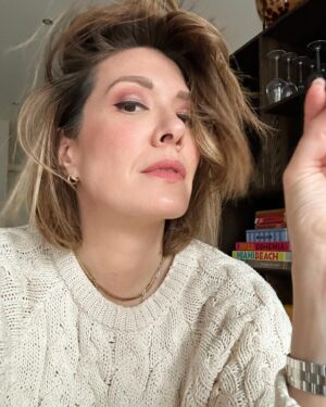 Michelle Collins Instagram - Before and after recording 4 shows today including one where I DIDN’T HIT FUCKING RECORD. Truly @lasculturistas kelly karma at its finest. @brianjmoylan I owe you dinner! cc @bravohistorian @bryansafi @themichcollshow also this @prada lipstick in 101 is my everyday go to lately 💋