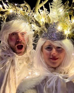 Michelle Harrison Instagram - Christmas magic! ✨ When one of your friends who is an unbelievable event planner teams up with another friend who is an incredible costume designer, and they create the most magical night for families on a small island…magic happens. Delighted children, cold and happy families, and memories to last a lifetime. Thank you @bowen_events ❤️