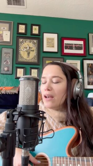 Michelle Macedo Instagram - “I’ve been loving you too long” by Otis Redding popped into my mind today ☔️ it’s one of those soulful rainy days in LA and we used to play this out live a lot✨ we will be seeing you live soon 🤗