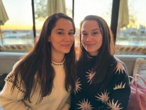 Michelle Macedo Instagram - Going into this week with the team I need ✨👯‍♀️
📸 @jasonperlman