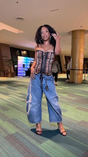 Michelle Mitchenor Instagram - My 1st Mommy getaway in over a yr! 🤯 The 12yr old @usher super fan in me is so full! The dancer in me could still remember all the choreography from the videos - at this point can I come out of pro-dancer retirement and perform at the Super Bowl !!?? Who I gotta call Like frfr !! And to share a moment with the GOAT himself ✨ I already want to go backkkk!! Who tryna go next week ???🫣🫣😫😫😫😫 y’all see the poster on my wallll in my middle school room??? You couldn’t tell me I wasn’t gonna dance for him one day 🤣🤣…
#usher100thshow 
@nafessawilliams you already know 🔌
