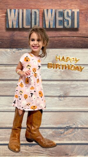 Michelle West Instagram - My beautiful, strong, smart, stubborn 🤷🏻‍♂️ Daughter turns 4 today!  I don’t know how time does what it does, but I have been blessed to be able to spend almost every day with this little lady and I couldn’t be more excited about the amazing human she is and continues to be. 🙏🏽❤️🙏🏽. Thank you @themichellewest  she is the best parts of us both 🥰
.
.
.
.
.
.
.
#mygirlsbday #girldads #proudfathermoment #positiveparent #positiveparenting #positiveinfluencer #positiveinfluence #teamwest #charliwest #happy4thbday #girldadsrock #newborn #boobiesong #dadsings
