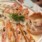 Michelle Chong Instagram - Love eating with @papachongcooks because he’s as much a foodie as I am (and hopefully he’ll recreate the dishes at home 😝)! Documenting this fab meal at one of my fav restaurants @redhouseseafood. This is their beautiful newly-renovated branch at Clarke Quay. Their Alaskan King Crab steamed with Chinese wine & egg white is so fresh and meaty! Must order their deep-sea Giant Grouper (in double-boiled fish broth 深海龙趸鱼片汤 & stewed in claypot 蒜子豆根焖龙趸头腩) and my all-time fav #paofan 泡饭! Their pulut hitam purple rice 年糕 is such a fantastic idea for CNY!🧧😋 P.S. how many of you can pronounce this Chinese character 趸 without googling?!! 😅 Bet 95% of you got it wrong! 🤪 #SingaporeFood rocks. 🇸🇬🍲😍